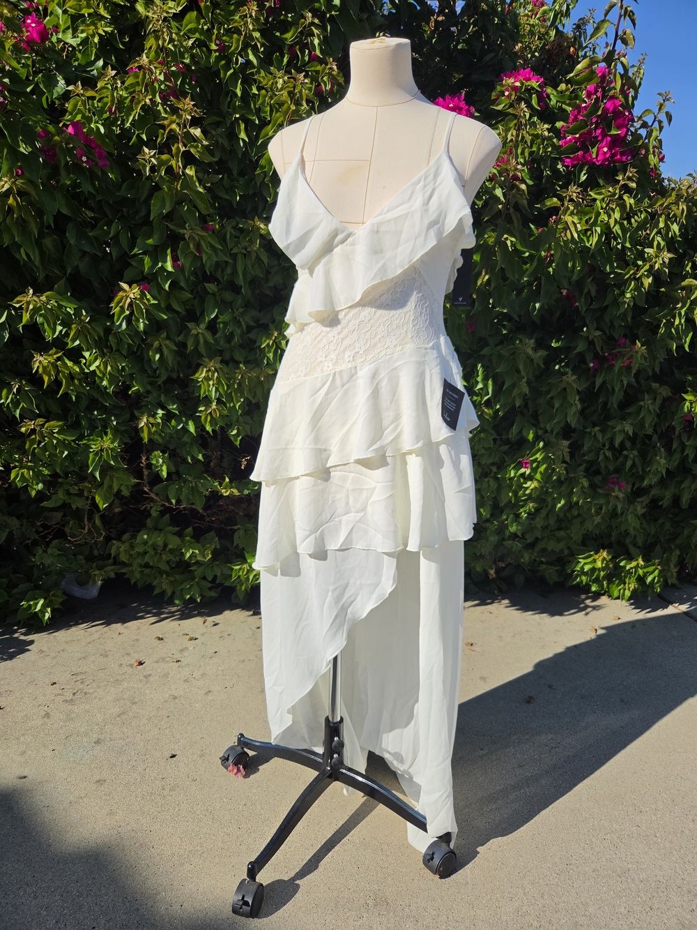 Lulu's Brinna Ivory Ruffled High Low Maxi Dress Women's Medium Chiffon Lace NWT